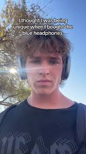 I only see blue maxes #airpodmax