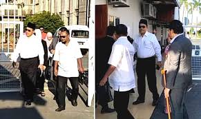 Dato' seri shahidan kassim menteri besar perlis semenjak 1995 sehingga mac 2008. Shahidan Pegang Bahu Tangan Kiri Gadis Bawah Umur