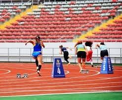 Entonces, las medidas verdaderas son cien veces mas grandes que las del dibujo. Atletas Pulverizaron La Pista En Los 400 Metros Planos