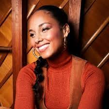 Jennifer Krob's Instagram, Twitter & Facebook