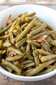 Shredded cheddar cheese, black pepper, ground beef, cream of chicken soup and 7 more. Southern Style Seasoned Green Beans With Bacon The Hungry Bluebird