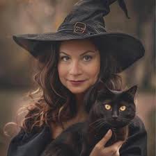 Natural beauty Megan Fox at Academy Musuem 🖤