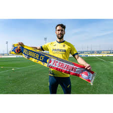 The third strip boasts a colorful claret and turquoise combination on a contemporary rounded neck jersey. Tienda Online Oficial Del Villarreal Cf