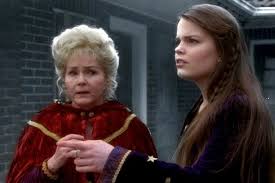 This is the last halloweentown movie with the dream team of debbie reynolds and kimberly j. You Ll Love These 15 Movies If You Re Obsessed With Halloweentown