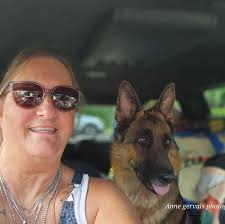 Laurent Paquin rend hommage à Jean-Marc... euh.... à sa façon... en lui  disant... VA CHIER JEAN-MARC ! Visionez le gala Hommage à Jean-Marc qui  sera diffusé sur les ondes de TVA le