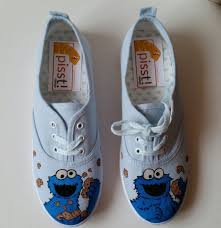 Kurabiye Canavari Cookie Monster Temali Keten Ayakkabi Ayakkabi 247717 Zet Com Cookie Monster Canavarlar Kurabiye