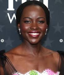 Si Lupita ba talaga ang gaganap na Athena? : r/ChristopherNolan