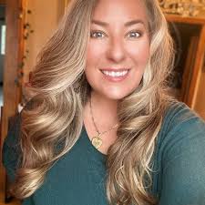 Hi, I'm interested in booking a wedding content creator for my August  wedding. Ideally someone who has social media clips of past weddings that I  can view. Many thanks!