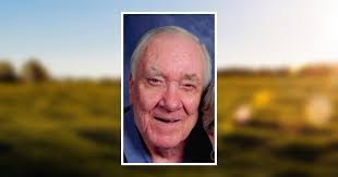 Sara Hagen's Instagram, Twitter & Facebook