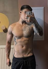 Nudes De Famosos Nus Mostrando O Pênis Quando O Twitter Volta - Volumes  Famosos Nus