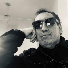 RODOLFO YBARRA: ¿DECONSTRUCCIÓN O DESVIACIÓN? RELACIONES ENTRE EL JUEGO  DERRIDIANO Y POEMAS DE VÍCTOR CORAL Y RODOLFO YBARRA