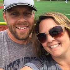 Teaching kids telemark skiing technique