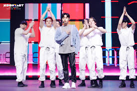 Mereka akan berkolaborasi dengan dua member ab6ix, lee dae . What You Should Not Have Missed From Kcon Tact 2020 Summer Day 1 Kpopmap