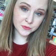 Elizabeth Schnur's Instagram, Twitter & Facebook