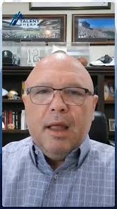 The best institutions are judged by who sits at the bottom, not the top.  Entry-level team members make the difference. This is from my talk at the  Trapital Summit with @stevepamon, CEO