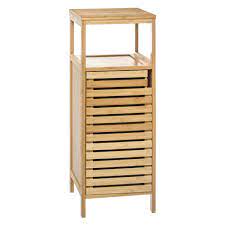 Salle de bain fonctionnelle et agréable à vivre avec ses nombreux rangements et son espace de change avec coffre et meubles suspendus. Meuble De Rangement Salle De Bain En Bambou 78cm Rangements Salle De Bain Pier Import