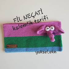 Instagram Da Yuksel Ekn Kral Sakir Kalemlik Orupde Fil Necati Ormez Miyiz Amigurumi Amigurumi 2020 Orgu Desenleri Elisi Fikirleri Kalemlik