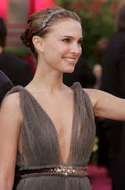 Natalie portman reflects on how she was cast in the film léon: Natalie Portman 2005 These Are The Most Head Turning Hair Moments Debuted At The Oscars Popsugar Beauty Photo 31