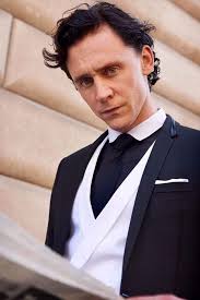 Pin By Maryanne Martins On Th In 2020 Tom Hiddleston Toms Loki