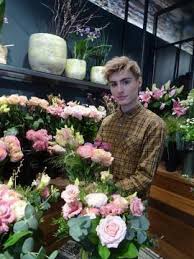 Commerce Audric Ronfort De Nantes Meilleur Jeune Fleuriste De France Nantes Maville Com
