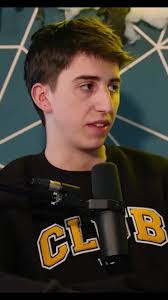 La Fundadora de los Latin Kings en España habla de los ritos de iniciacion  de las bandas latinas