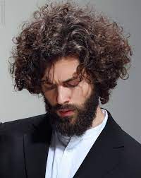 Coupe cheveux homme mi long est très populaire en 2015 ou 2016 les tendances de la coiffure. Coiffure Homme Cheveux Boucles L Une Des Tendances Phares De L Annee
