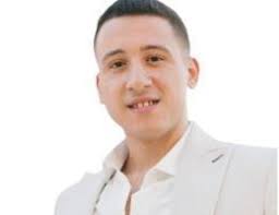 Arabic Speaking Real Estate Agents in Dubai — Property Finder