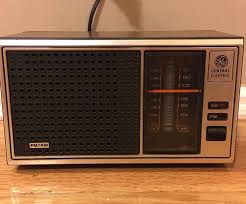 Ge General Electric Am Fm Table Radio Model 7 4115b Walnut Grain General Electric Transistor Radio Radio