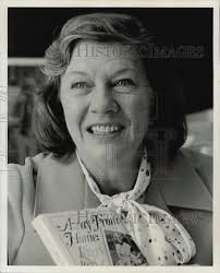 1977 Press Photo Gloria Carter Spann, Jimmy Carter's sister and author.