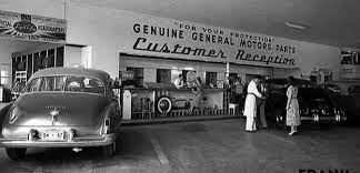 40 S Oldsmobile Showroom Car Dealership Automobile Advertising Vintage Cars