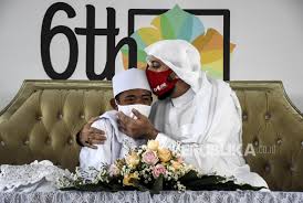 Get notified when anak angkat is updated. Akbar Pemulung Viral Jadi Anak Angkat Syekh Ali Jaber Republika Online
