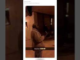 On ne retient pas le temps. C Est Le Tonton A Qui Sa Elle A Mal Aux Reins Quand Je L A Demonte Snap Youtube