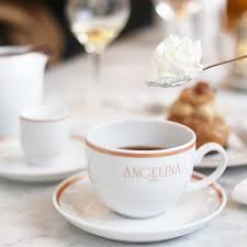Erika L On Instagram Le Meilleur Chocolat Chaud A La Creme The Best Hot Chocolate In Paris