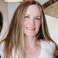 Carrie Oglesby's Instagram, Twitter & Facebook