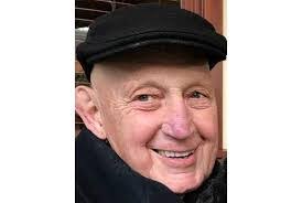 Tom Mohr's Instagram, Twitter & Facebook