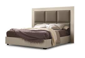 Progetto camera da letto sma. Letti Tessili Una Presenza Di Rilievo Al Salone Del Mobile 2015 Cose Di Casa
