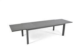 Plusieurs couleurs sont également disponibles pour habiller votre jardin, votre terrasse ou votre balcon selon vos visitez notre site régulièrement pour bénéficier des derniers codes promo et des dernières réductions sur la catégorie salon de jardin table et chaises. Table De Jardin 12 14 Personnes Leroy Merlin