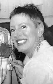 Heather Macphee's Instagram, Twitter & Facebook