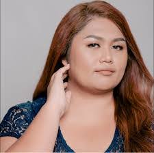 Mary Gatz's Instagram, Twitter & Facebook