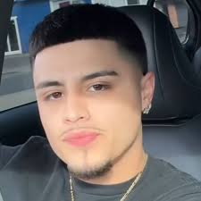 Alan Candelas's Instagram, Twitter & Facebook