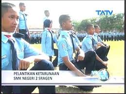 Bupati sragen, kusdinar untung yuni sukowati, mengatakan para siswa smkn 2 sragen terbebas dari paham radikalisme atau paham dari luar yang bisa mengancam keutuhan nkri. Pelantikan Taruna Smkn 2 Sragen Di Tatv 2013 Part 2 Youtube