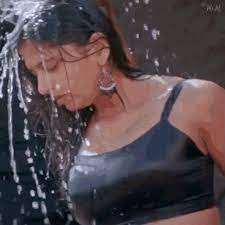 Anushka Wet Boobs GIF - Anushka Wet Boobs - Discover & Share GIFs