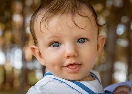 That little face 🥰. Family photoshoot to celebrate the arrival of this  little guy. Not even 4 months old and he has already captured everyone's  heart. This is the best part of