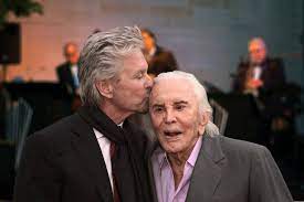 El actor, padre de otra estrella como michael douglas. Facebook