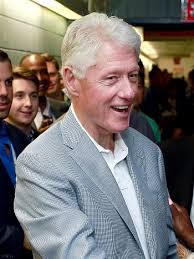 Samuel (9 mnd.) gjør som Clinton