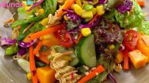 Jika kamu tertarik membuat resep salad sayur, berikut ini 3 resep salad sayur dan saus thousand island merupakan pasangan yang pas. Resep Salad Mi Kudapan Sehat Dan Menyegarkan Dari Mi