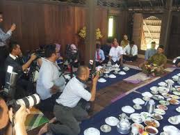 A good starting point to learn history of malay society, including there culture, weapon & life. Muzium Warisan Melayu Pertama Dalam Negara Dilancarkan Universiti Putra Malaysia