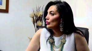 حورية فرغلي خضعت للعديد من العمليات الجراحية مؤخرًا في أنفها ، بينها عملية لتأهيل وضع العظام في المكان المناسب حتى تعود أنفها لشكلها الطبيعى مرة أخرى. Ø­ÙˆØ±ÙŠØ© ÙØ±ØºÙ„ÙŠ ØªØ³ØªØ¹Ø±Ø¶ Ù…Ù†Ø²Ù„Ù‡Ø§ Ø¹Ù„Ù‰ Ø§Ù†Ø³ØªÙ‚Ø±Ø§Ù… Ø´Ø§Ù‡Ø¯ÙˆØ§ ÙØ®Ø§Ù…ØªÙ‡ Ù…Ù† Ø§Ù„Ø¯Ø§Ø®Ù„ Ù…Ø¬Ù„Ø© Ø³ÙŠØ¯ØªÙŠ