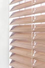 epingle sur rideaux et stores