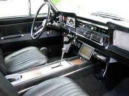 Absolutely Awesome 1967 Super Wagoneer Interior So Classic The Tasteful Modifications Bring It Up To Date Rosso